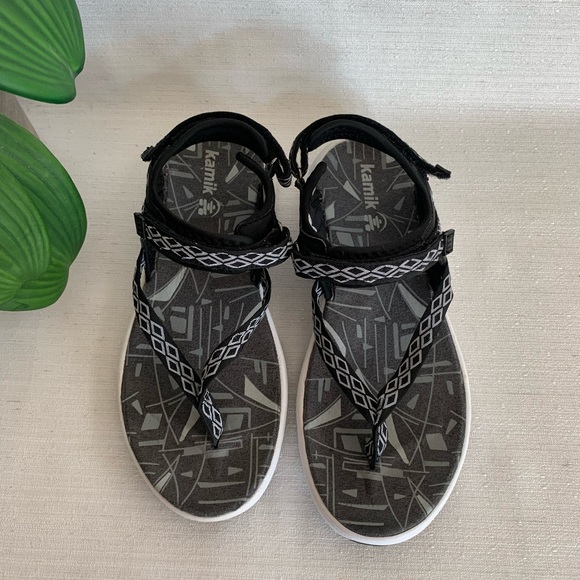 Kamik Tampa Black and White Strappy Comfort Sandals Woman’s 7 - Picture 7 of 10